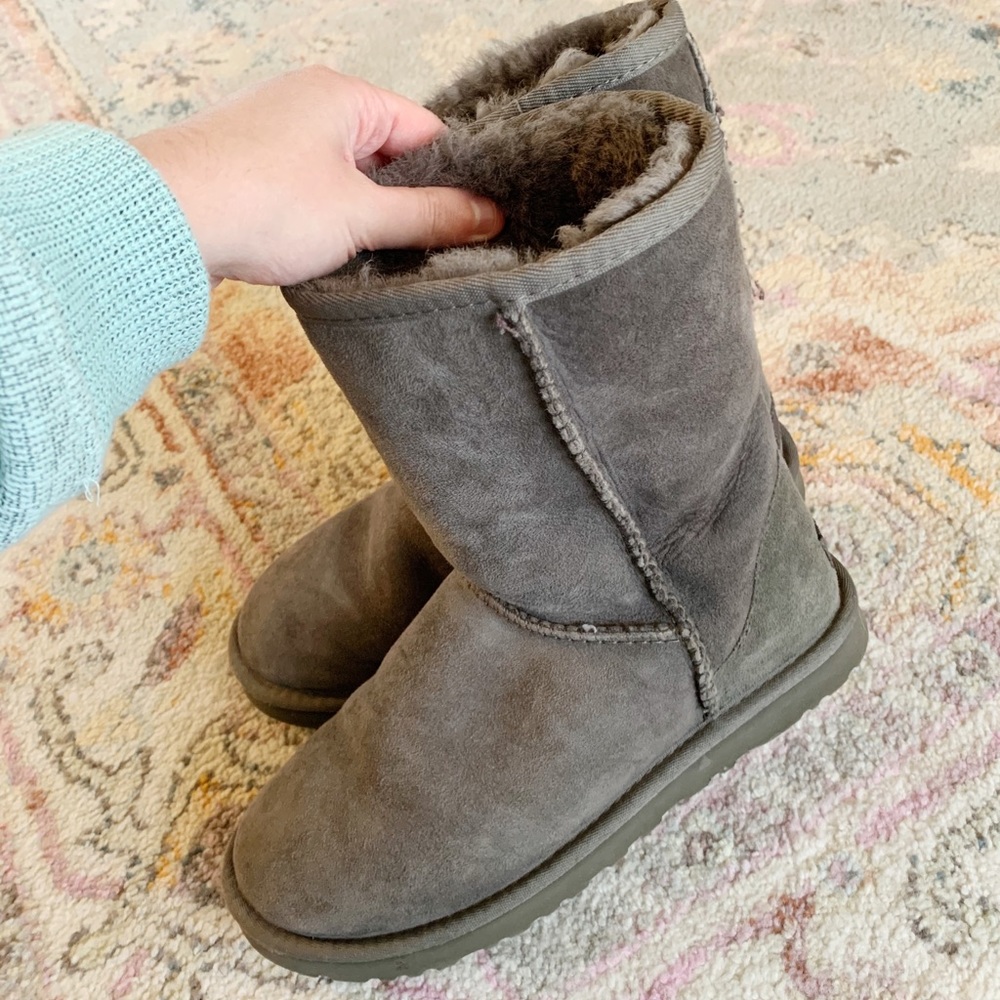 🌟Women’s gray Ugg boots size 7🌟